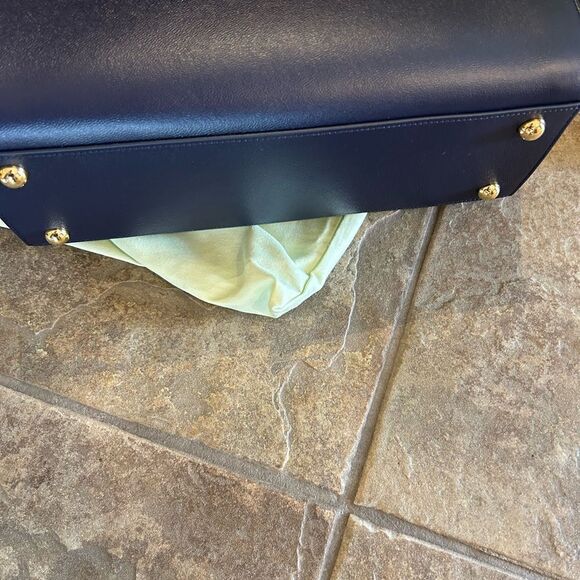 Women’s Burberry Banwell classic check handbag with detachable shoulder strap - Picture 15 of 15